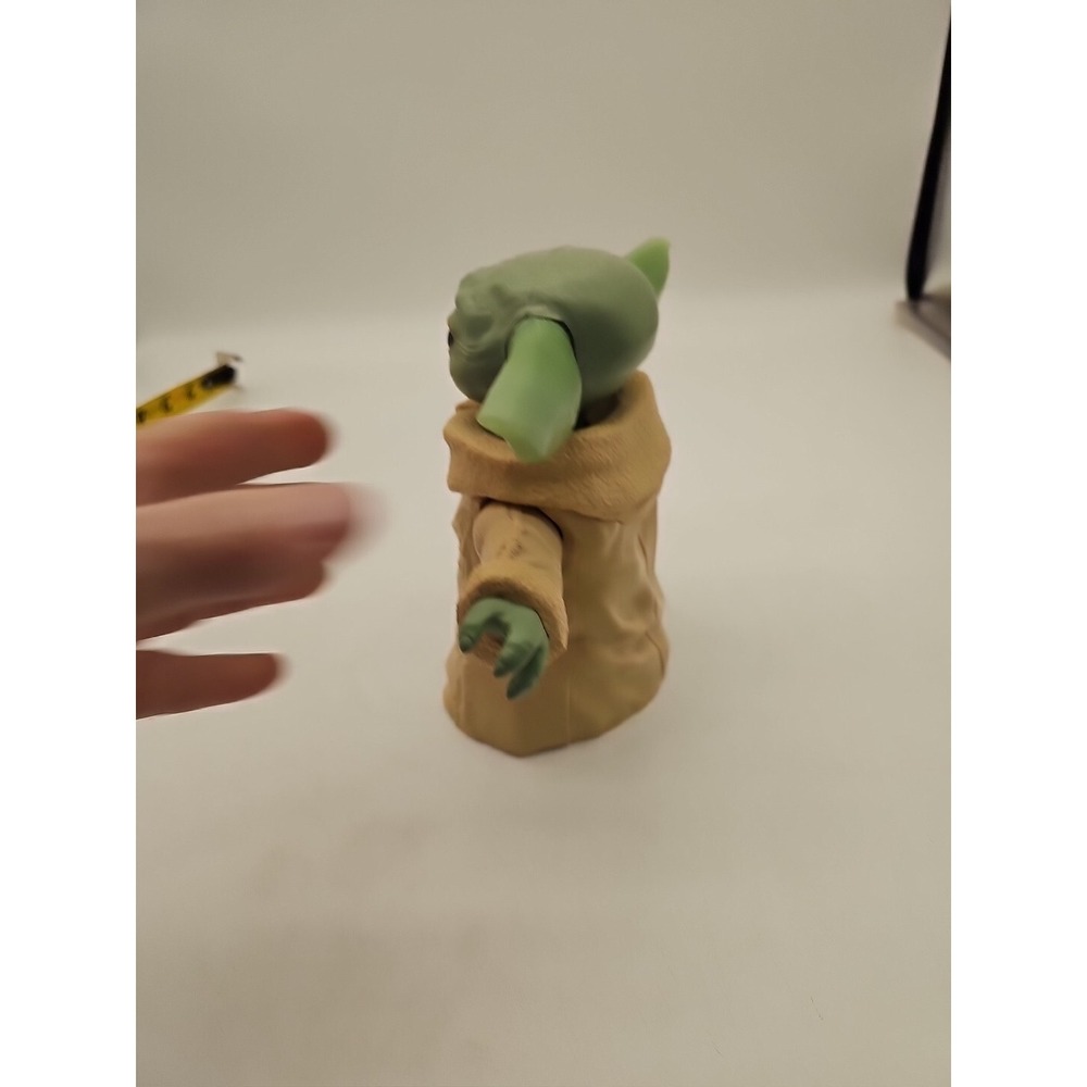 Star Wars The Mandalorian Baby Yoda The Child 6 1/2-Inch Action Figure - Picture 4 of 6